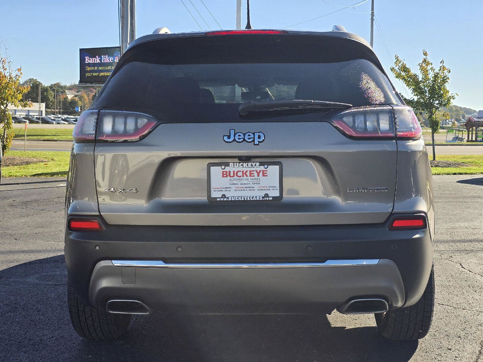 Used 2019 Jeep Cherokee Limited AWD/4WD image 6