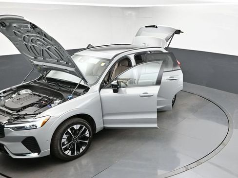 New 2026 Volvo XC60 B5 Plus w/ Protection Package Premier AWD/4WD image 52