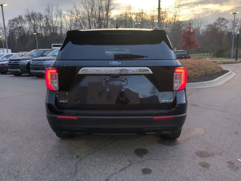 Used 2023 Ford Explorer XLT image 7