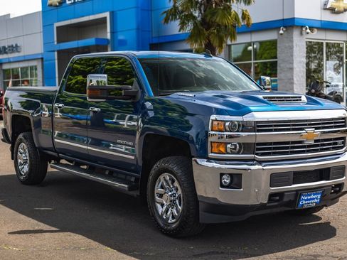 Used 2019 Chevrolet Silverado 2500 LTZ w/ Duramax Plus Package AWD/4WD image 6
