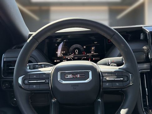 Certified 2025 GMC Yukon AT4 w/ AT4 Premium Package AWD/4WD image 20