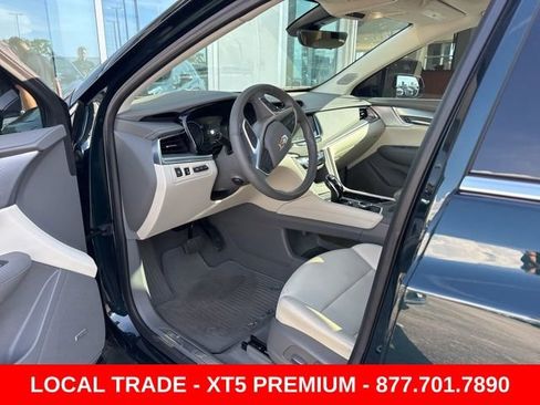 Used 2024 Cadillac XT5 Premium Luxury w/ Technology Package FWD image 3