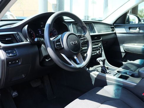 Used 2020 Kia Optima LX image 39