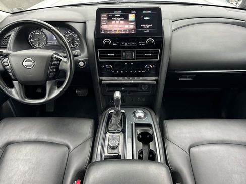 Used 2021 Nissan Armada SV image 3