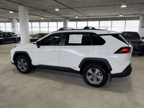 Used 2024 Toyota RAV4 LE AWD/4WD image 5