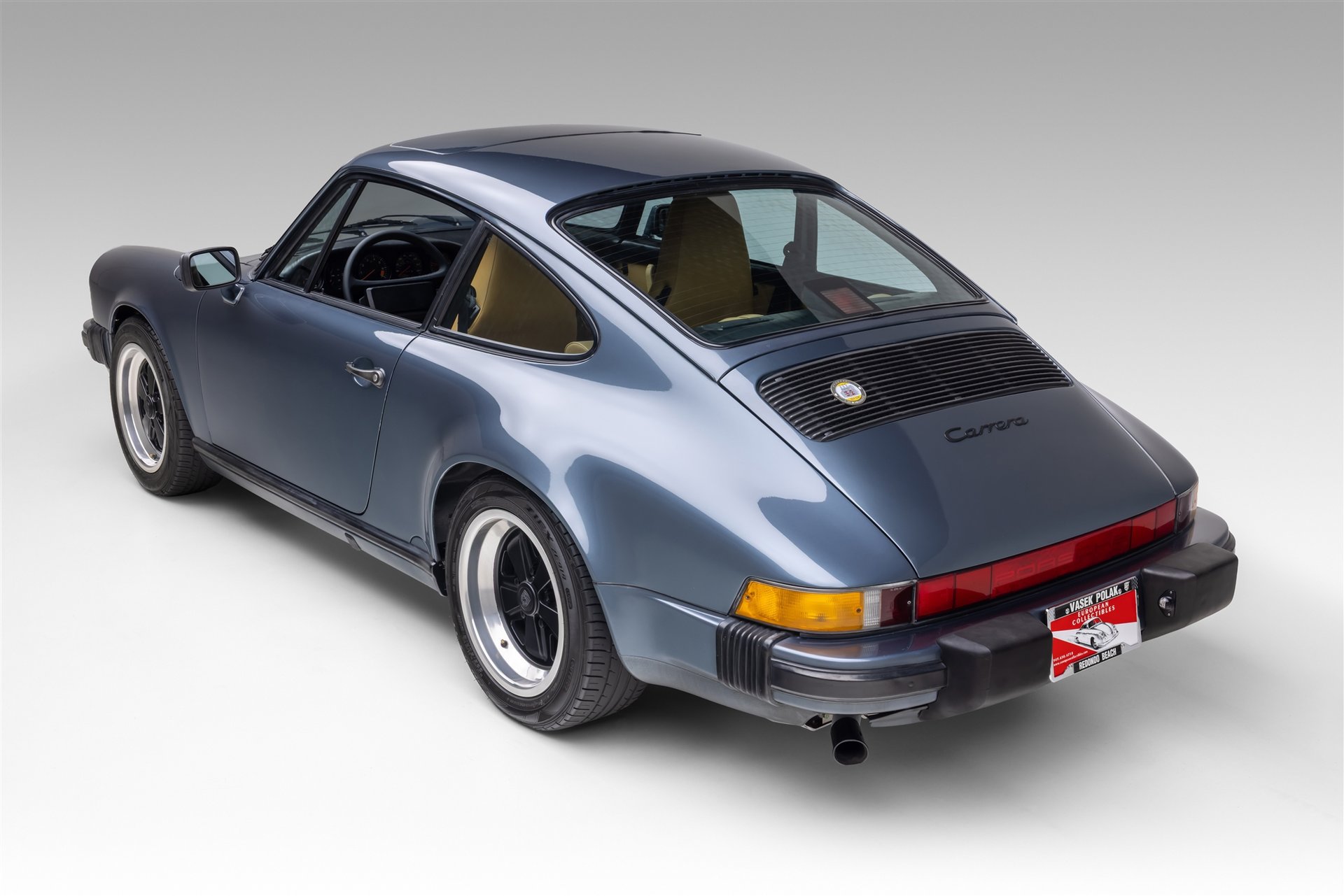 Used 1987 Porsche 911 Carrera RWD image 8