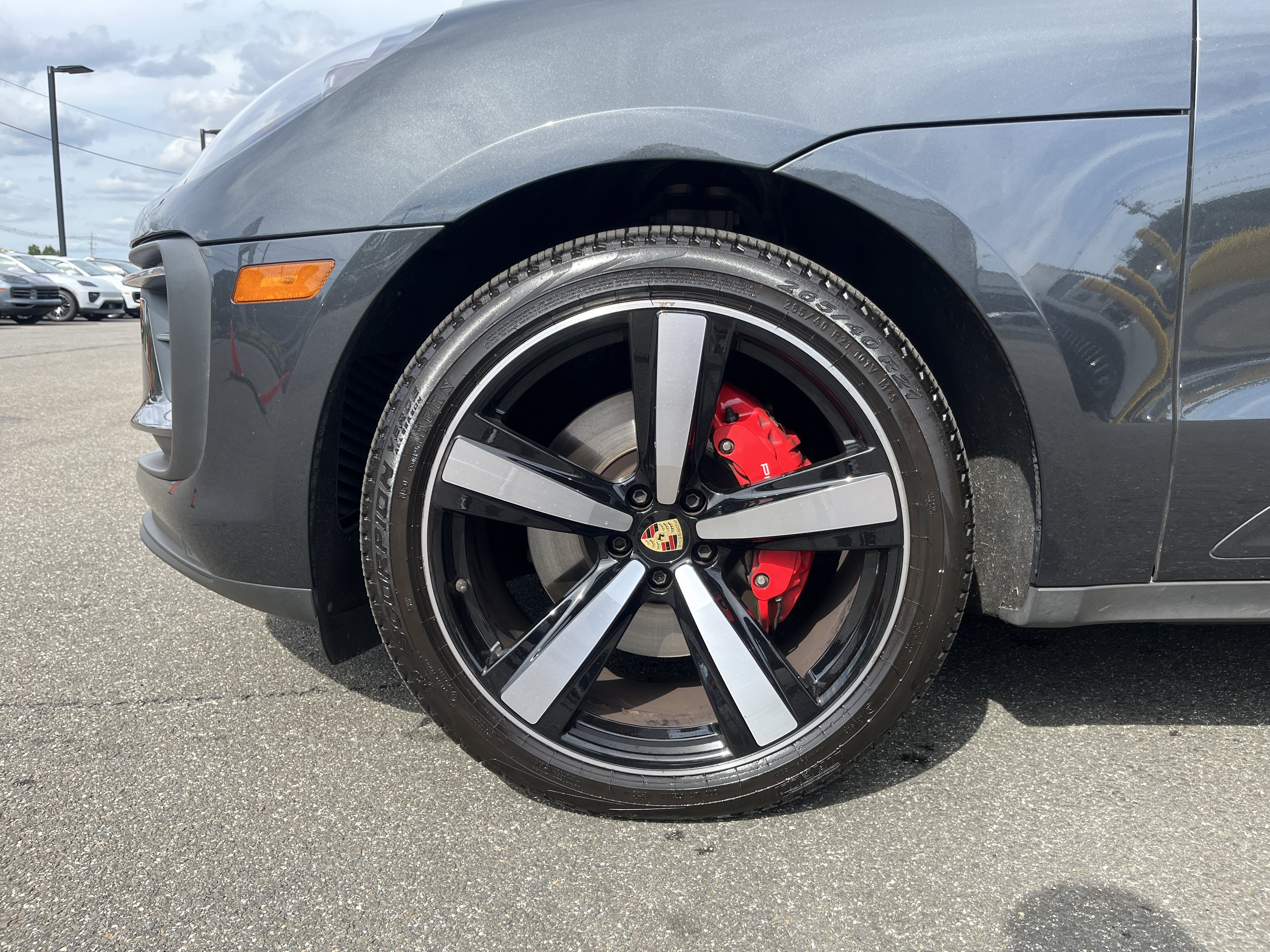 Certified 2024 Porsche Macan S AWD/4WD image 13