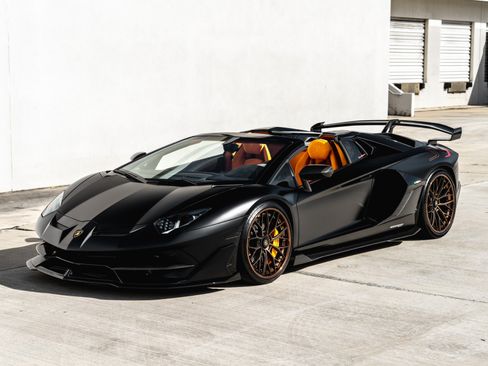 Used 2020 Lamborghini Aventador SVJ AWD/4WD image 22