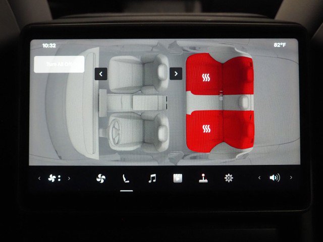 Used 2025 Tesla Model 3 Long Range RWD image 26