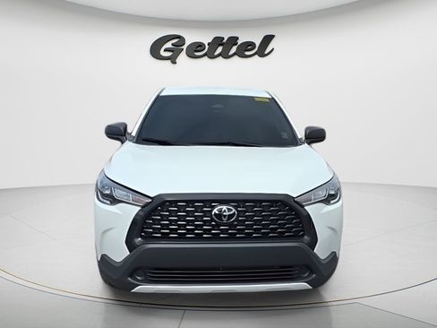 Used 2025 Toyota Corolla Cross L image 3