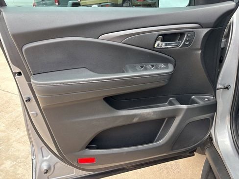 Used 2023 Honda Ridgeline RTL image 13