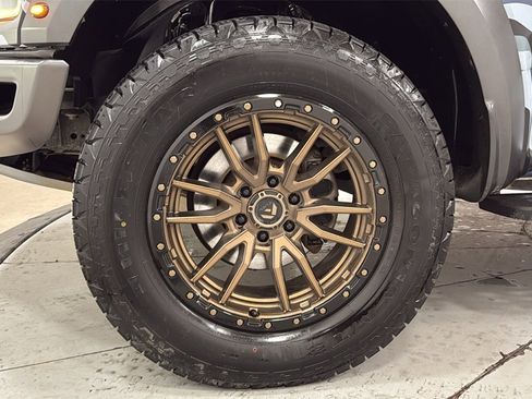 Used 2019 Ford F150 Raptor w/ Equipment Group 802A Luxury image 24