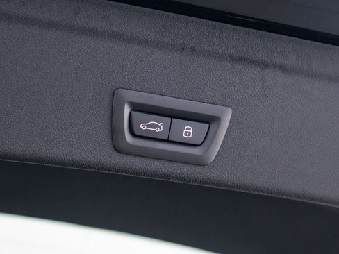 New 2026 BMW X6 M60i w/ Executive Package image 34