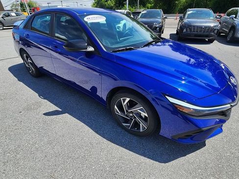 Used 2025 Hyundai Elantra SEL FWD image 20