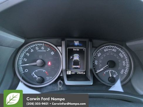 Used 2023 Toyota Tacoma TRD Sport w/ Technology Package AWD/4WD image 15
