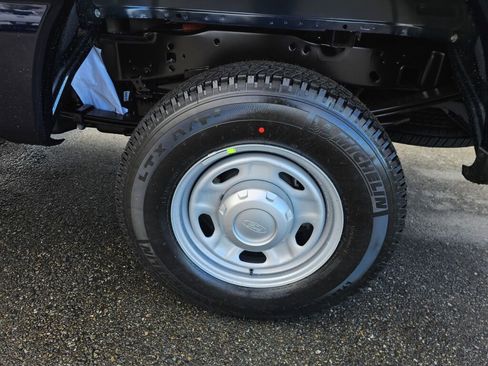 New 2025 Ford F250 XL w/ F-250 >10K GVWR Package image 6