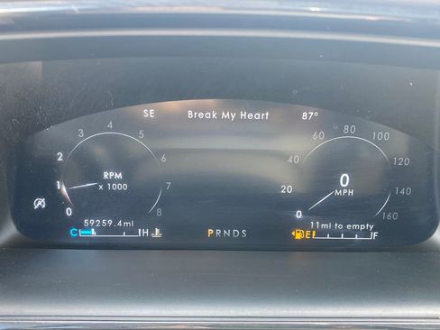 Used 2022 Lincoln Nautilus Reserve image 5