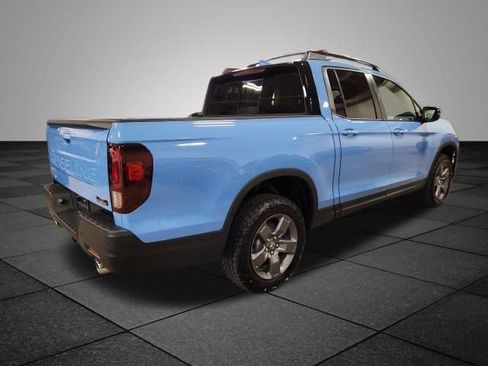 Used 2025 Honda Ridgeline TrailSport image 3