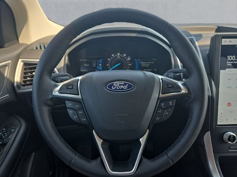 Used 2023 Ford Edge SEL w/ Convenience Package AWD/4WD image 13