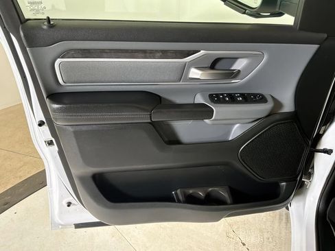 Used 2021 RAM 1500 Big Horn AWD/4WD image 12