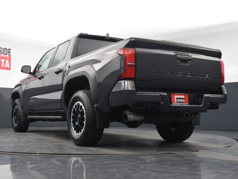 Used 2024 Toyota Tacoma TRD Off-Road image 29