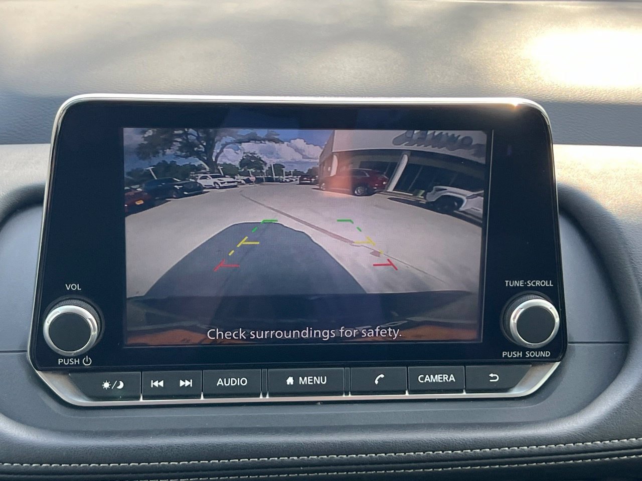 Used 2025 Nissan Rogue SV FWD image 19