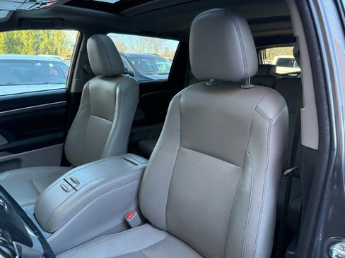 Used 2018 Toyota Highlander Limited w/ Protection Package #3 image 10
