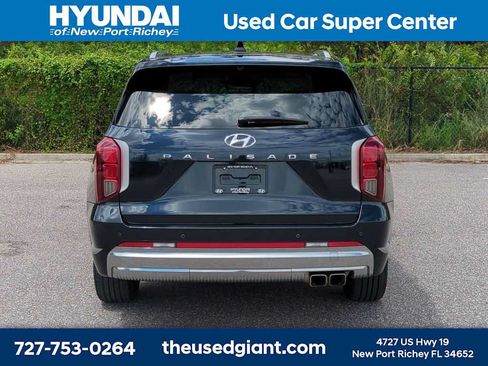 Certified 2024 Hyundai Palisade Calligraphy FWD image 4
