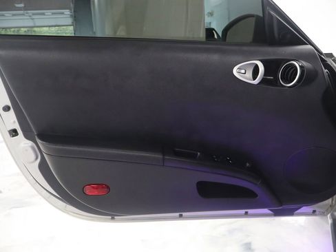 Used 2003 Nissan 350Z Touring RWD image 16