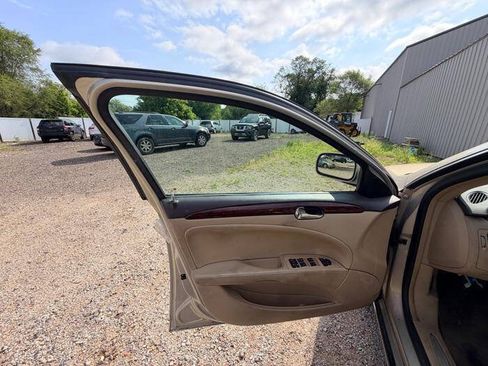 Used 2007 Buick Lucerne CX FWD image 21