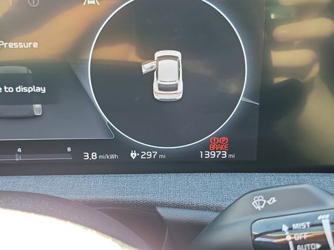 Used 2024 Kia EV6 Light image 10