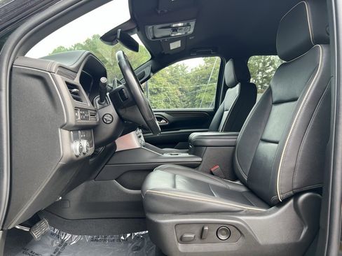 Used 2022 GMC Yukon XL SLT w/ SLT Luxury Package image 23