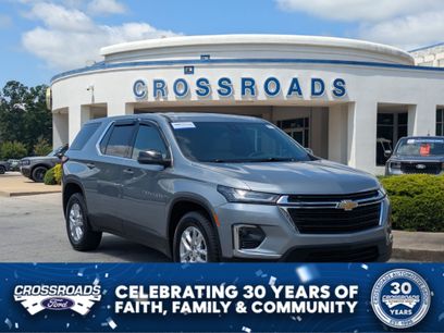 Used 2023 Chevrolet Traverse LS