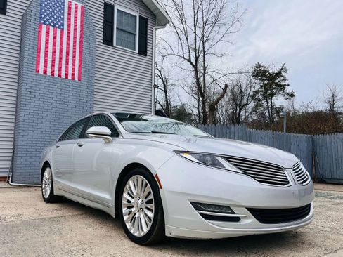 Used 2014 Lincoln MKZ AWD w/ Equipment Group 102A Reserve image 5