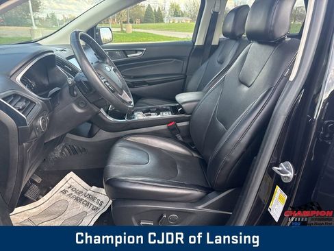 Used 2019 Ford Edge Titanium w/ Equipment Group 301A AWD/4WD image 26