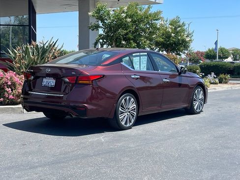 Used 2023 Nissan Altima 2.5 SL FWD image 4