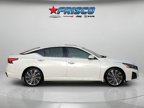 Used 2024 Nissan Altima 2.5 SL image 8