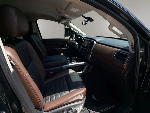 Used 2017 Nissan Titan Platinum Reserve AWD/4WD image 11