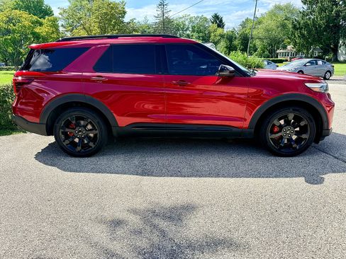 Used 2020 Ford Explorer ST w/ ST Street Pack AWD/4WD image 3