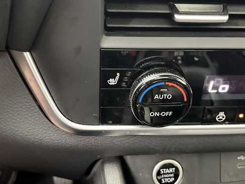 Used 2023 Nissan Rogue SV w/ SV Premium B Package AWD/4WD image 22