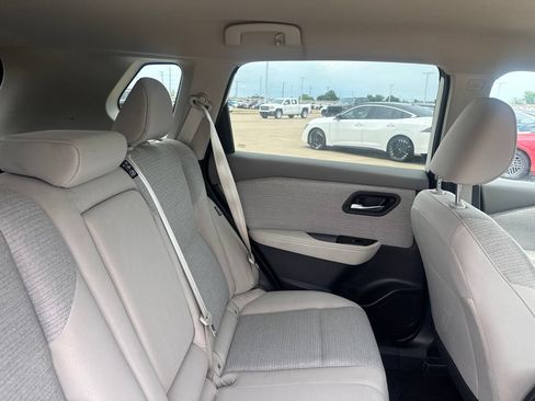 Certified 2023 Nissan Rogue SV FWD image 32