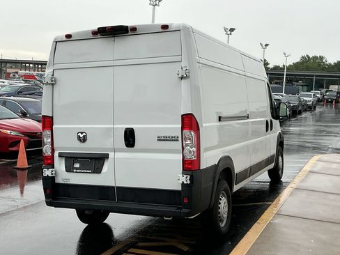 Used 2022 RAM ProMaster 2500 FWD image 8