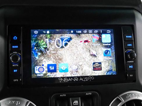 Used 2013 Jeep Wrangler Rubicon w/ PWR Convenience Group AWD/4WD image 19