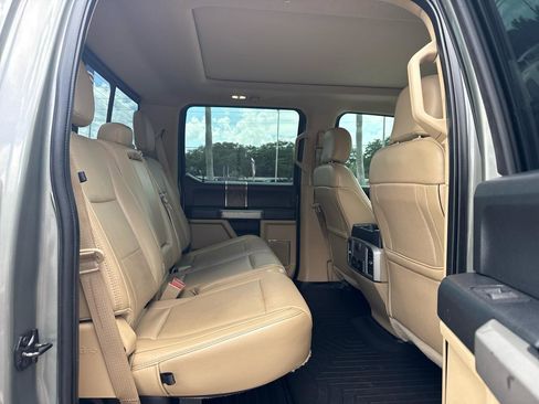 Used 2019 Ford F250 Lariat w/ Lariat Ultimate Package AWD/4WD image 15