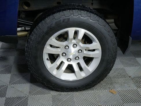 Used 2018 Chevrolet Silverado 1500 LT w/ All Star Edition image 9