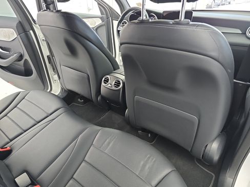 Used 2023 Mercedes-Benz GLC 300 4MATIC Coupe image 11