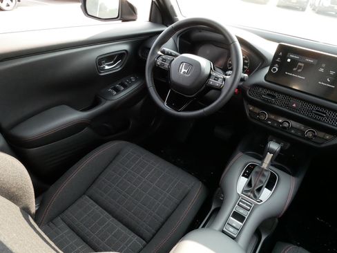 Certified 2027 Honda HR-V Sport image 9