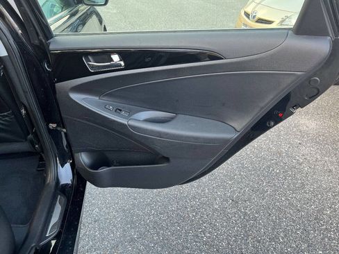 Used 2011 Hyundai Sonata Limited w/ Navigation Pkg 5 image 14