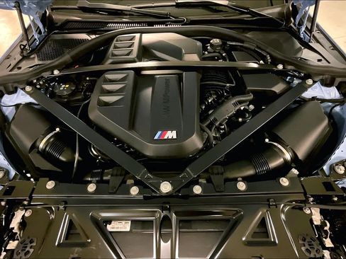 Used 2025 BMW M2 w/ Lighting Package image 16