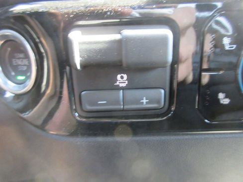 New 2026 GMC Sierra 1500 SLE w/ Max Trailering Package AWD/4WD image 18